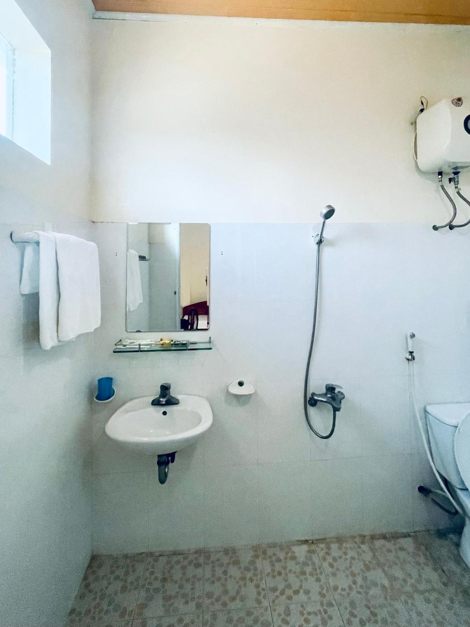 Lam Dao House Bed & Breakfast Dong Hoi Exterior photo